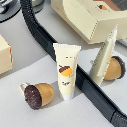 2pcs/set fruit lipstick hand cream gift set rich in natural ingredients, hypoallergenic moisturizing lip care, Christmas Halloween gift